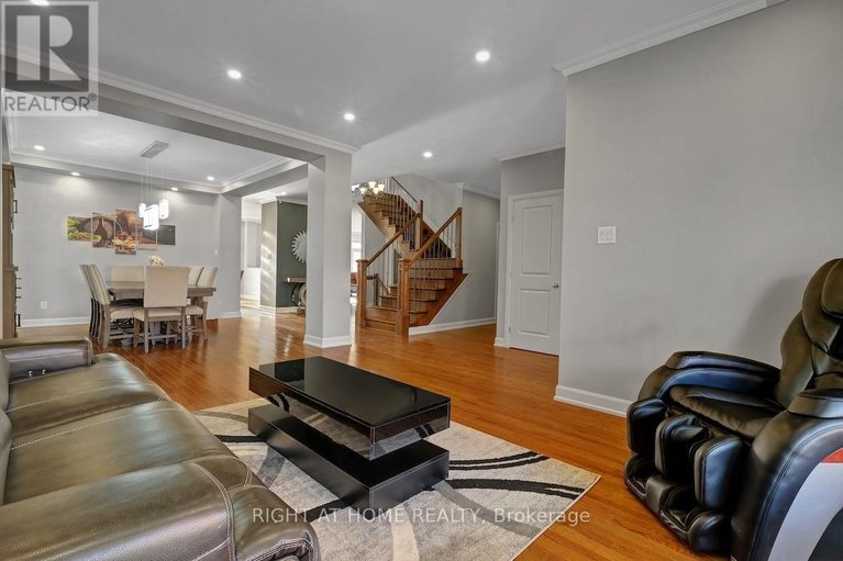 29613139/211-denali-way/stittsville-north/ottawa/ontario/K2S0N1_6