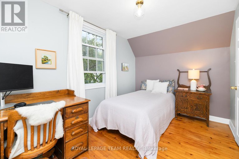 28819009/5515-millview-street/manotick-long-island-nicholls-island/ottawa/ontario/K4M1J3_18