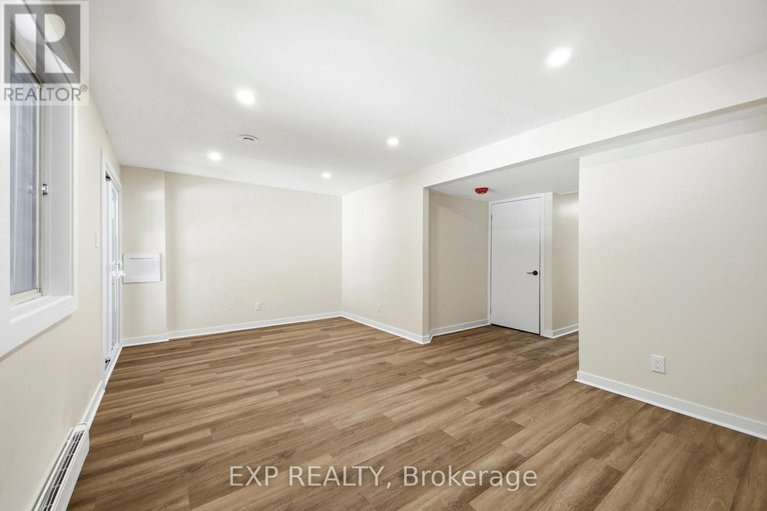 29439803/74-shearer-crescent/katimavik/ottawa/ontario/K2L3N1_22