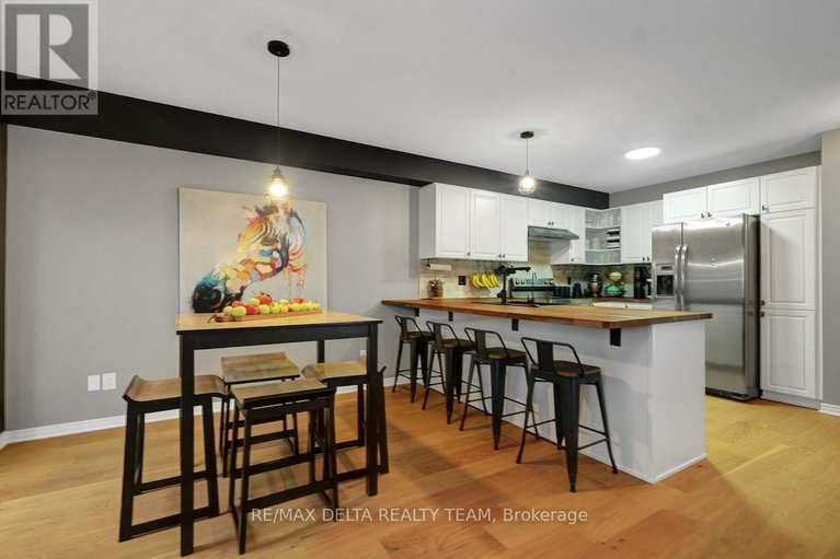 28887238/244-parkrose-private/chatelaine-village/ottawa/ontario/K4A0N8_12