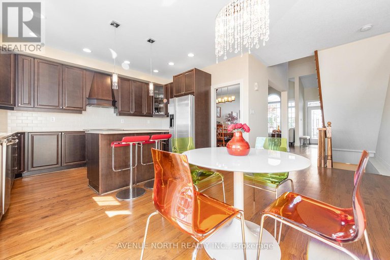 29331804/184-felicity-crescent/mer-bleuebradley-estatesanderson-park/ottawa/ontario/K1W0C2_17