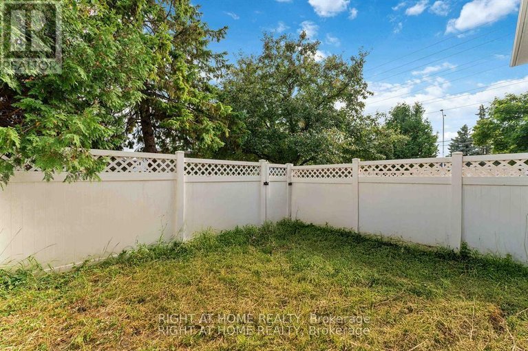 29554203/21-5-hadley-circle/bells-corners/ottawa/ontario/K2H6P1_20