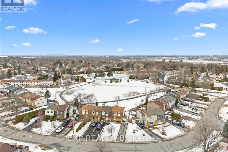 29485103/915-lawnsberry-drive/chatelaine-village/ottawa/ontario/K1E1Y2_33