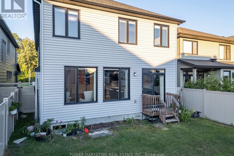 29041671/537-compass-street/mer-bleuebradley-estatesanderson-park/ottawa/ontario/K1W0J1_34