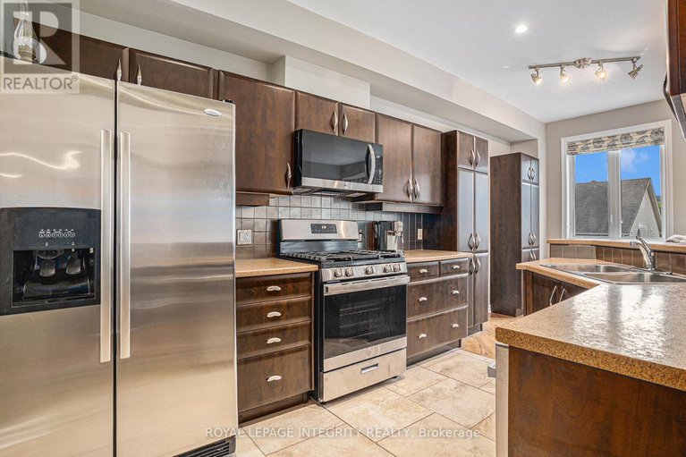 28579290/85-evelyn-powers-private/stittsville-south/ottawa/ontario/K2S0E1_15