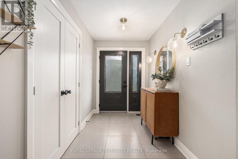 28989057/1843-rideau-road/riverside-south/ottawa/ontario/K1X1E1_4