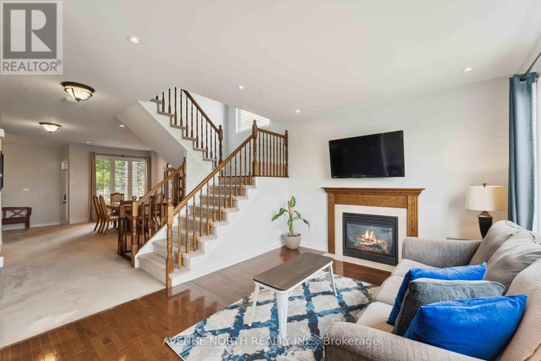28444872/272-trail-side-circle/springridgeeast-village/ottawa/ontario/K4A5B1_8