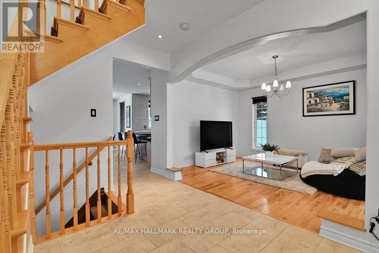 29663474/702-mud-creek-crescent/riverside-southgloucester-glen/ottawa/ontario/K1V1W3_8