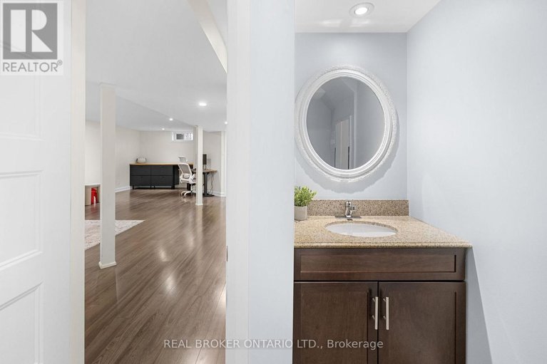 29653465/2058-wildflower-drive/queenswood-heights-south/ottawa/ontario/K1E3R3_44