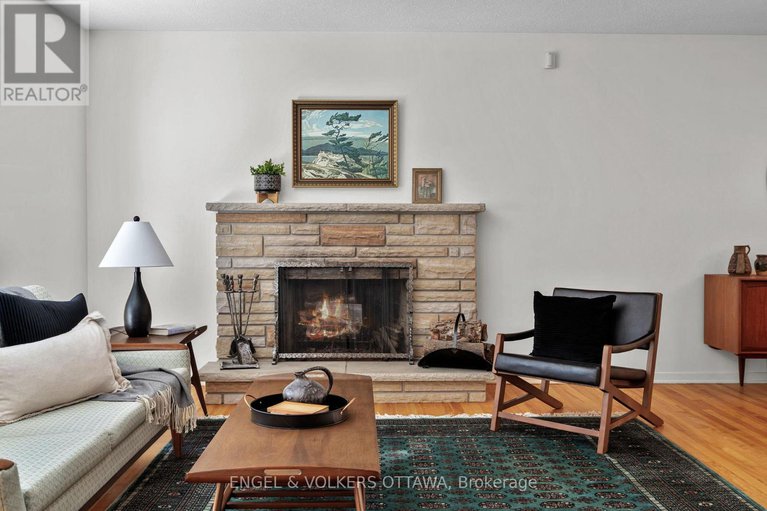 28881407/609-blanchard-crescent/mooneys-bayrevelstoke/ottawa/ontario/K1V7B7_5