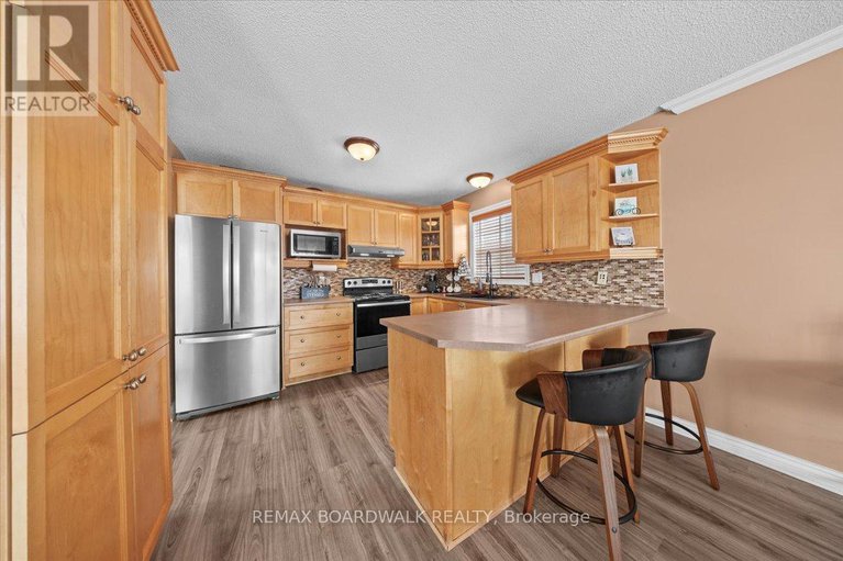 29372610/2285-cecile-crescent/town-of-rockland/clarence-rockland/ontario/K4K1S2_14