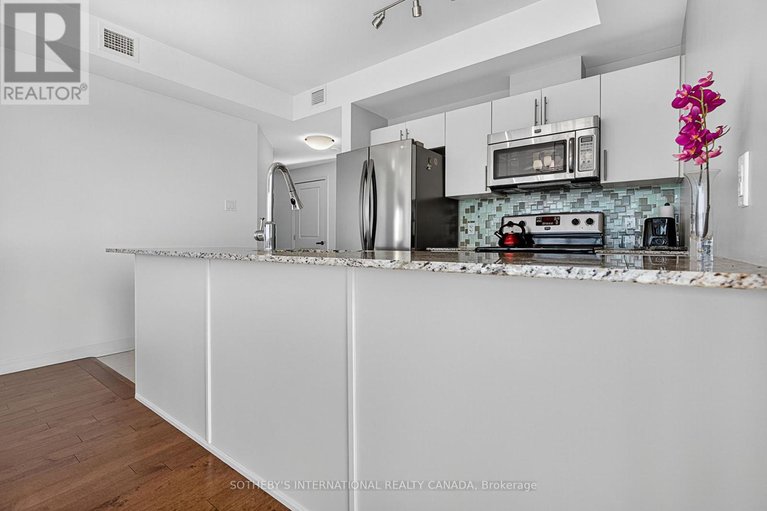 28674722/1509-90-landry-street/vanier/ottawa/ontario/K1L0A9_11