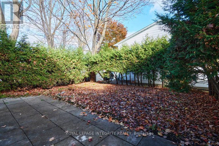 29079650/3-ashwick-court/craig-henrywoodvale/ottawa/ontario/K2G3S4_32