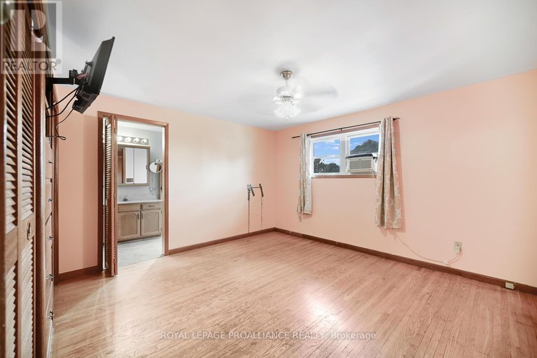 29233177/14-davison-avenue/brockville/brockville/ontario/K6V3C2_27