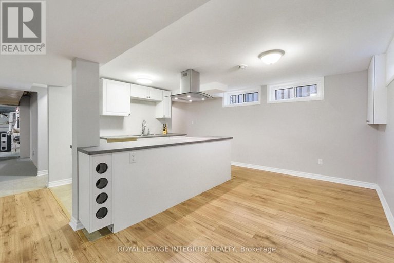 28810538/840-cork-street/elmvale-acres/ottawa/ontario/K1G1Y2_32