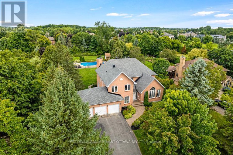 27833731/5525-pettapiece-crescent/manotick-village-manotick-estates/ottawa/ontario/K4M1C6_39