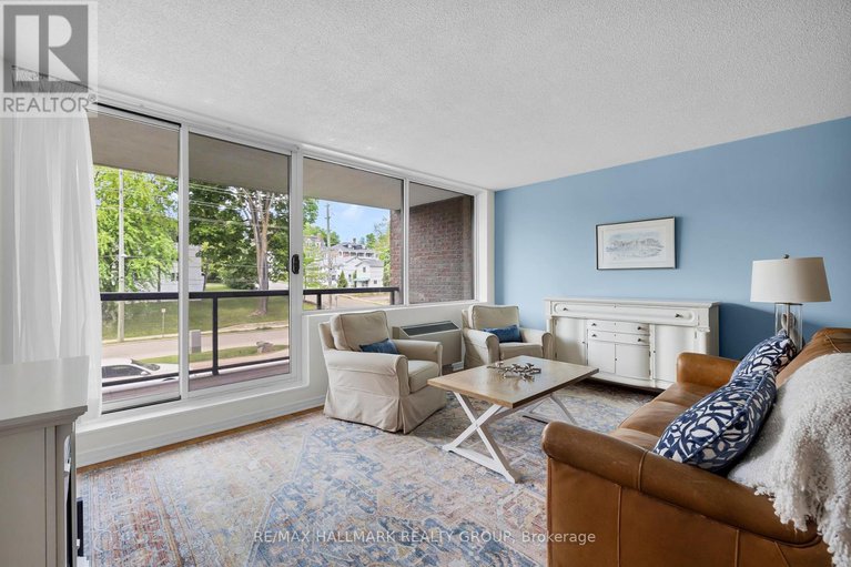 28387491/700-eagleson-road-suite-105/ottawa/ontario/K2M2G9_15