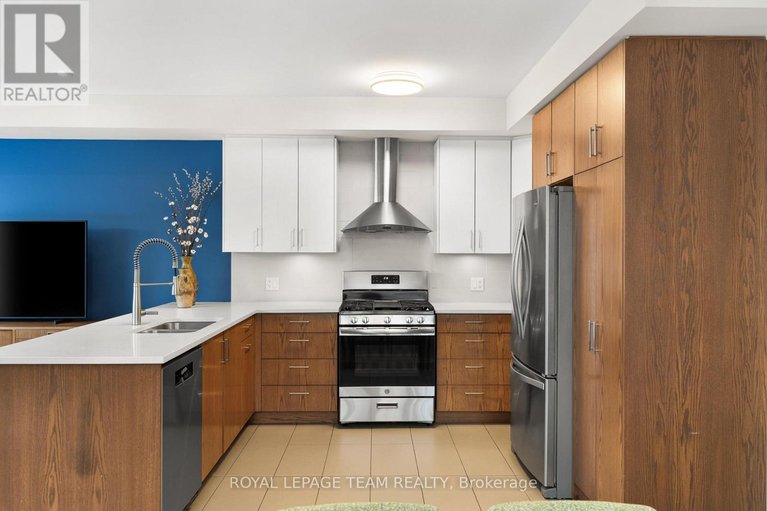 29565915/649-churchill-avenue-n/westborohampton-park/ottawa/ontario/K1Z5G2_8