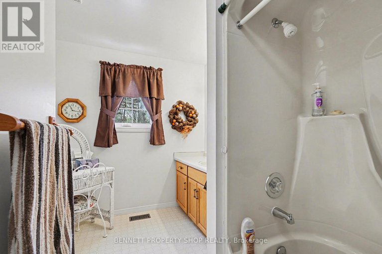 29254628/1312-scheel-drive/mcnabbraeside-twps/mcnabbraeside/ontario/K0A1G0_21