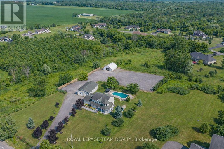 29223191/7474-mitch-owens-road/osgoode-twp-north-of-reg-rd-6/ottawa/ontario/K4P1K9_2