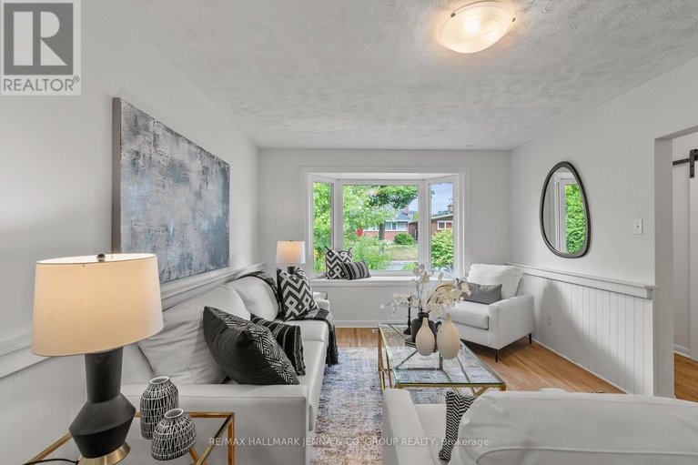 29070320/1246-cobden-road/queensway-terrace-southridgeview/ottawa/ontario/K2C2Z9_6