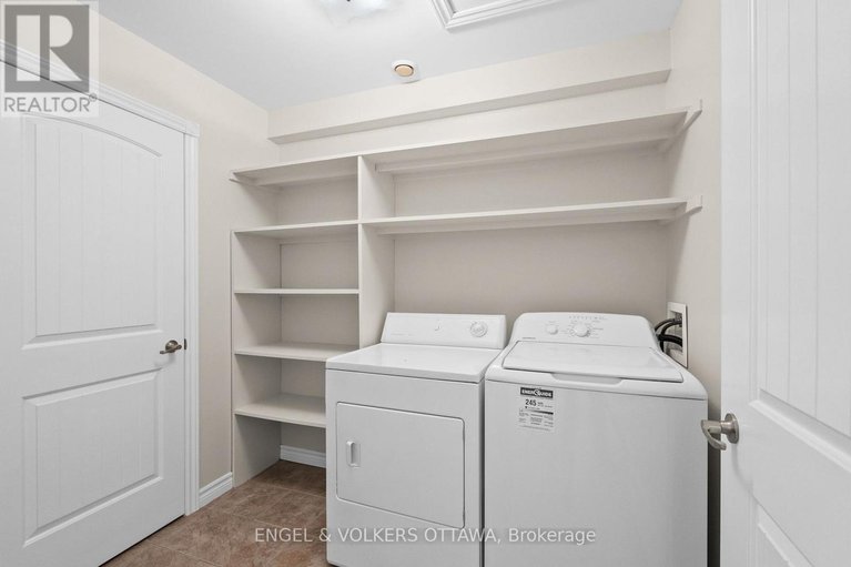 28804210/e-50-fifth-street-e/morrisburg/south-dundas/ontario/K0C1X0_22