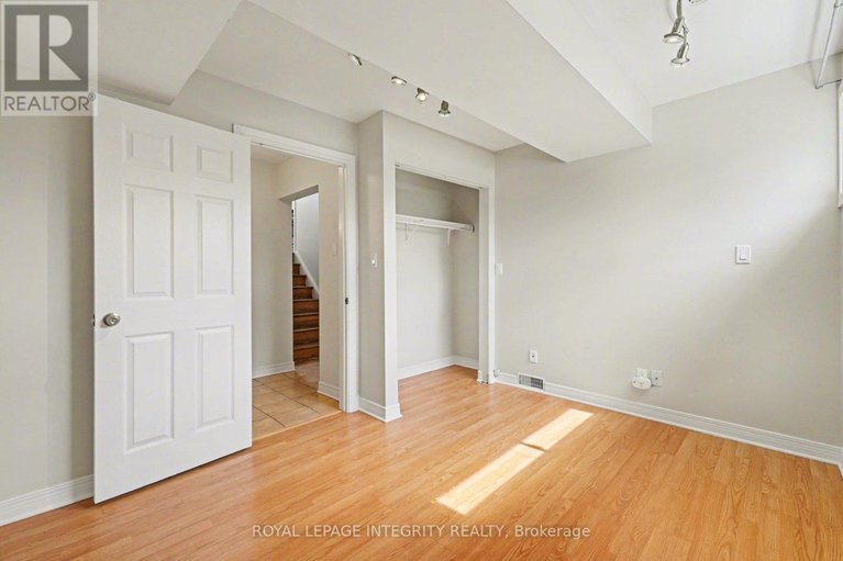 29653716/1199-stanton-road/queensway-terrace-southridgeview/ottawa/ontario/K2C3C9_25