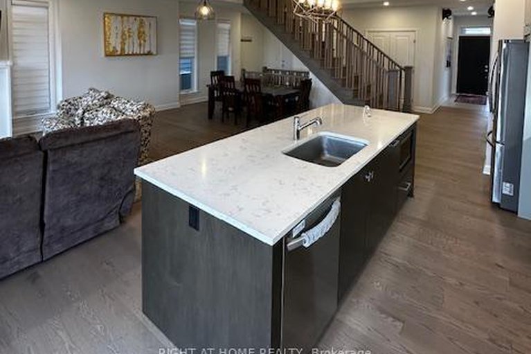 29165103/26-stanhope-court/stonebridge/ottawa/ontario/K2J6S2_8