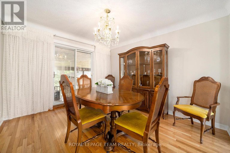 28567254/367-ravenhill-avenue/mckellarhighland/ottawa/ontario/K2A0J5_10