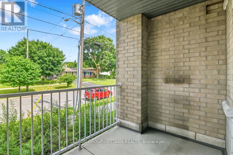 28647620/4-1210-mcwatters-road/queensway-terrace-southridgeview/ottawa/ontario/K2C3Y2_28