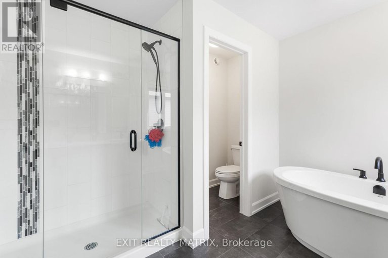 28493432/461-aurora-street/russell-twp/russell/ontario/K4R0L3_22