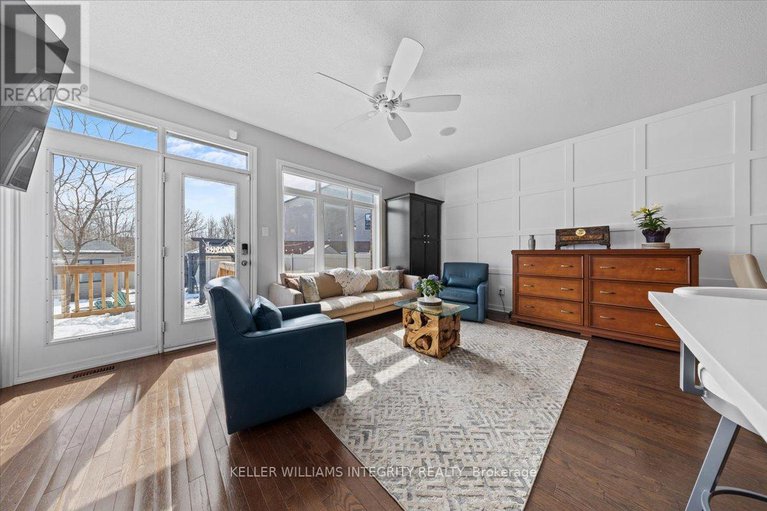 28491070/381-cooks-mill-crescent/riverside-south/ottawa/ontario/K1V2N2_10