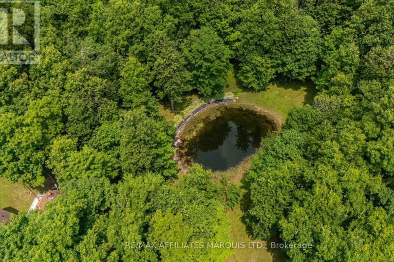 28562923/5454-nine-mile-road/south-glengarry-charlottenburgh-twp/south-glengarry/ontario/K0C1S0_38