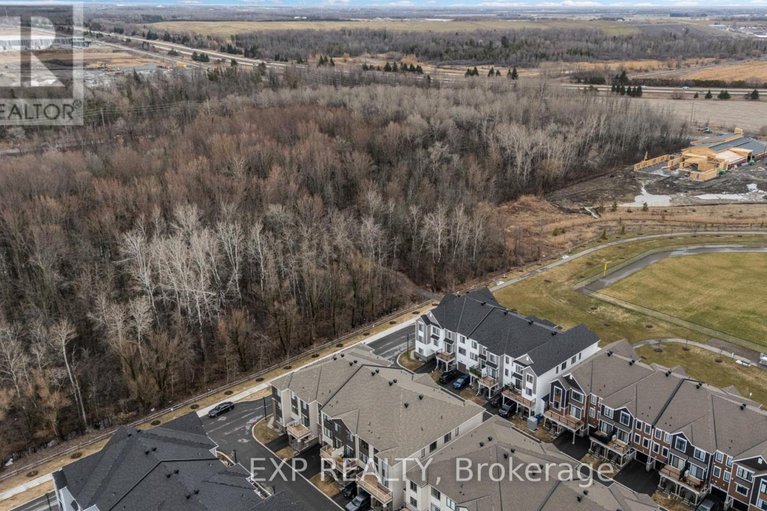 29617821/720-hydrus-private/half-moon-bay/ottawa/ontario/K2J7B2_5