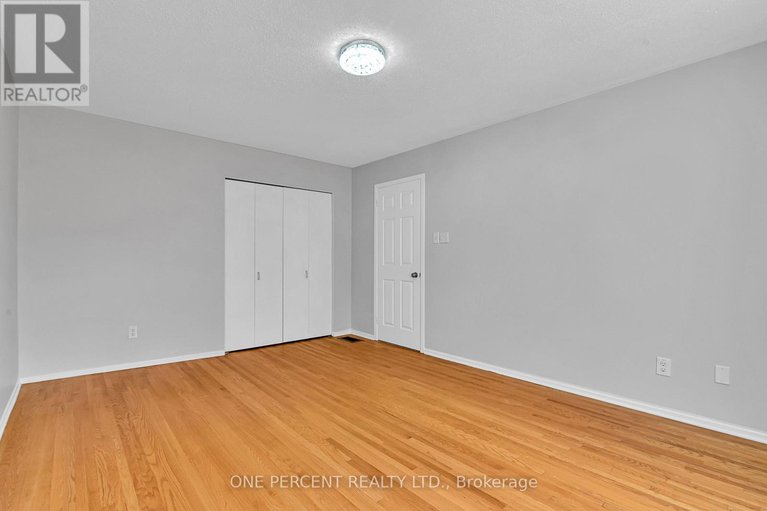 29376378/1511-fisher-avenue/carleton-square/ottawa/ontario/K2C3M8_23