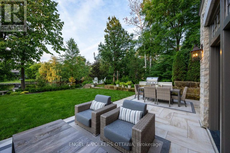 28062589/5651-herwig-place/manotick-south-to-roger-stevens/ottawa/ontario/K4M1B3_44