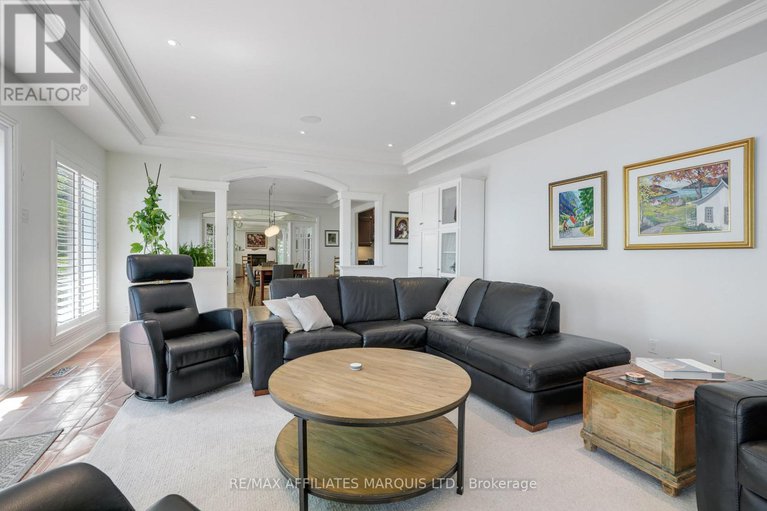 29435969/20562-old-montreal-road/lancaster/south-glengarry/ontario/K0C2C0_15