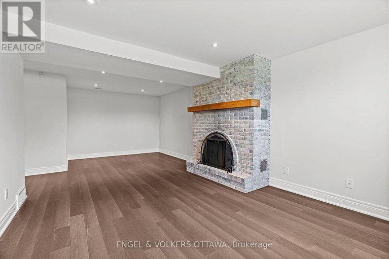 28613590/20-assiniboine-drive/borden-farmstewart-farmcarleton-heightsparkwood-hills/ottawa/ontario/K2E5R7_22