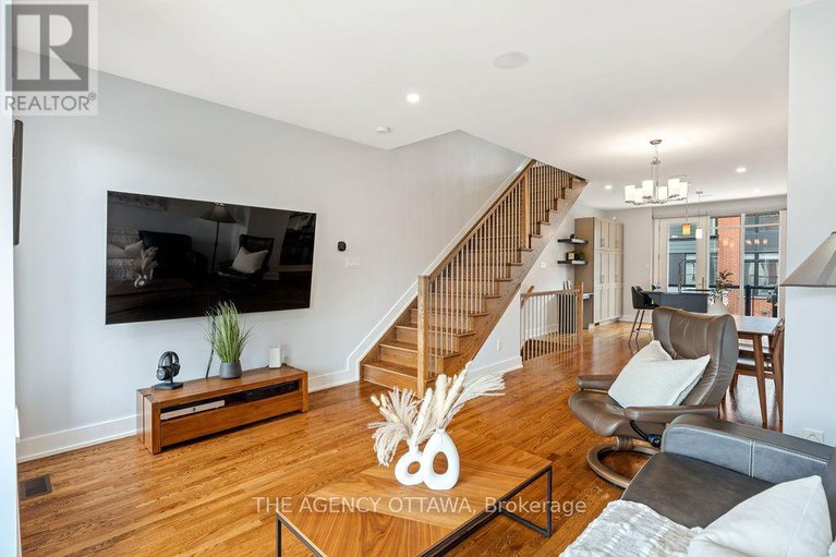 28535462/353c-booth-street/west-centre-town/ottawa/ontario/K1R7K1_13