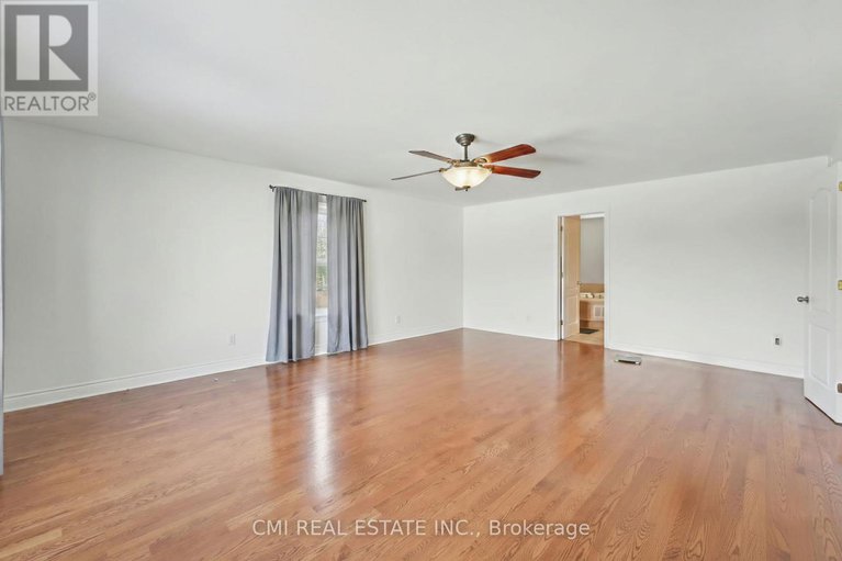 29295430/2500-lookout-drive/cumberland-ridge/ottawa/ontario/K4C1S3_6