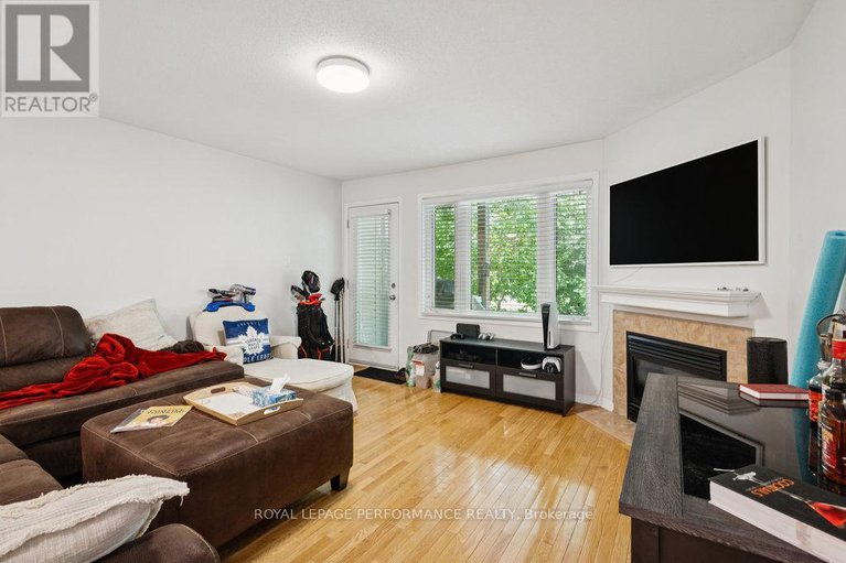 28620817/19-90-steele-park-private/cyrville/ottawa/ontario/K1J0J2_7