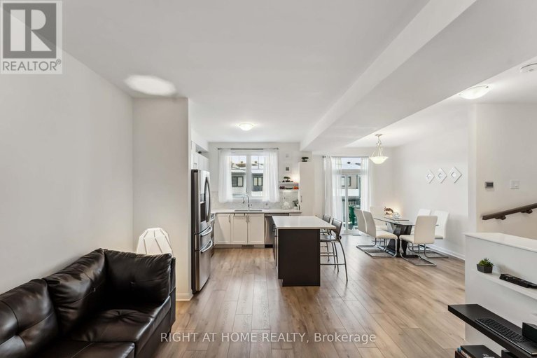 28854197/167-attwell-private/morgans-grantsouth-march/ottawa/ontario/K2K0P6_7