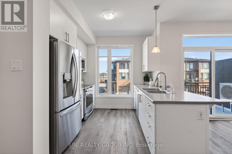 29638050/184-visor-private/emerald-meadowstrailwest/ottawa/ontario/K2V0S6_16