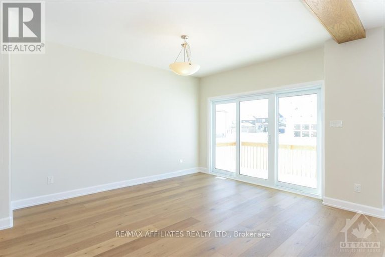 26961653/441-aurora-street/sunset-flat/embrun/ontario/K0A1W0_9
