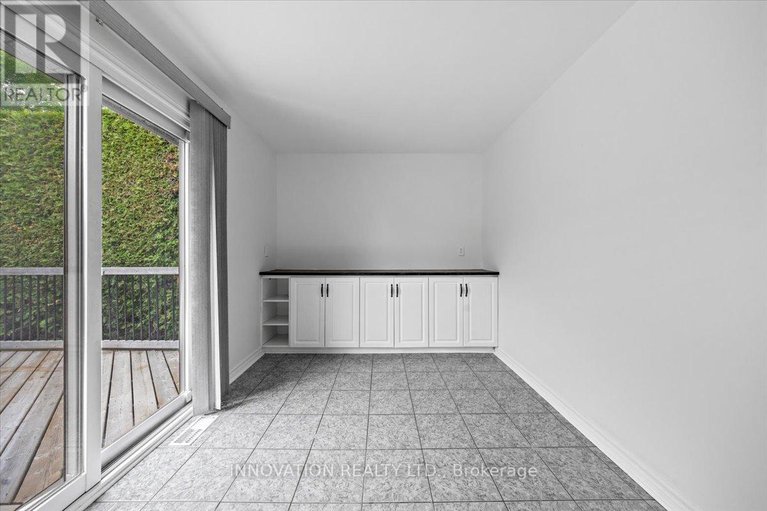 28436166/1553-marcoux-drive/bilberry-creekqueenswood-heights/ottawa/ontario/K1E2K5_14
