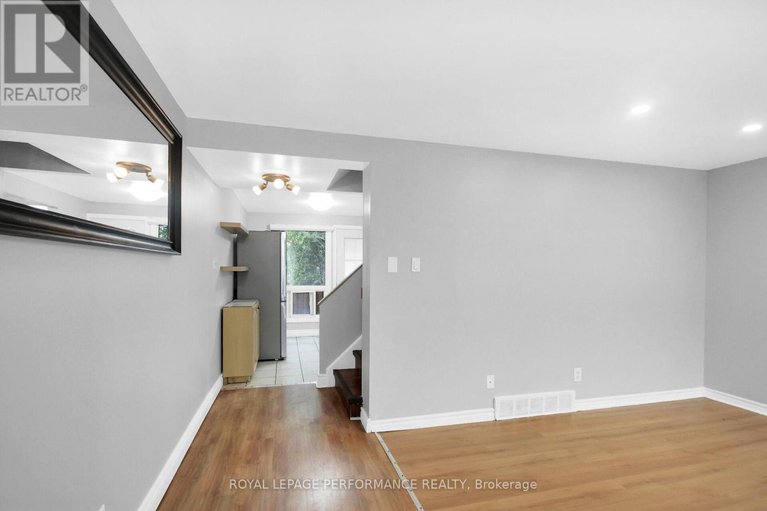 29466817/360-woodfield-drive/tanglewood/ottawa/ontario/K2G3W9_4