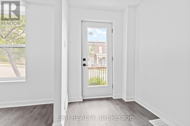 28674478/145-willow-street/west-centre-town/ottawa/ontario/K1R6W2_4