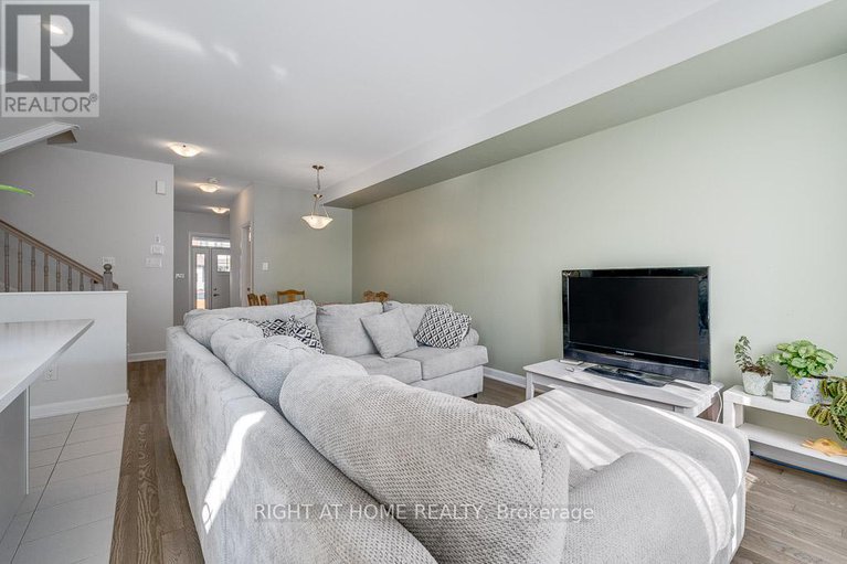 28660132/301-drumlish-lane/half-moon-bay/ottawa/ontario/K2J6Y1_11