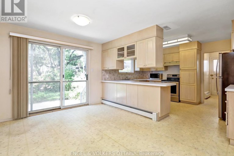 28544355/968-sadler-crescent/whitehaven/ottawa/ontario/K2B5H7_19