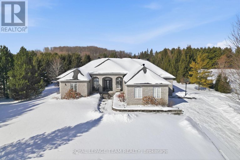 29379495/1611-landel-drive/rural-kanata-central/ottawa/ontario/K2W1C2_1